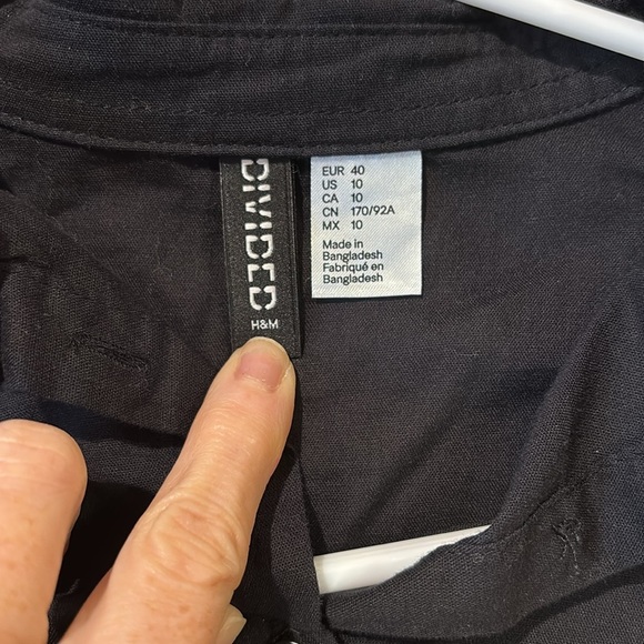 H&M Lightweight Long Sleeve Button Down Shirt Sz 10 Black - Picture 2 of 5